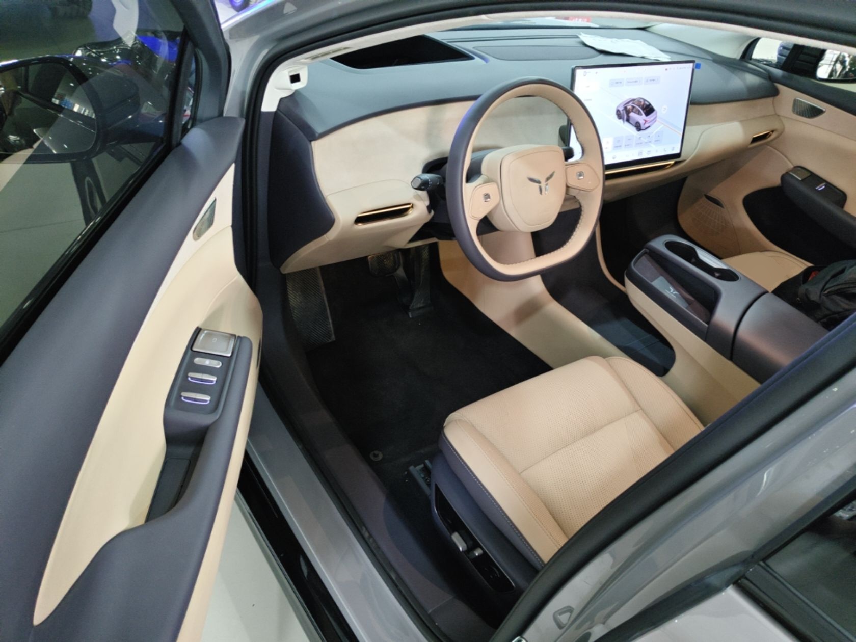 Hongqi Tiangong 05 2025 550 Smart Selection — снимка 18