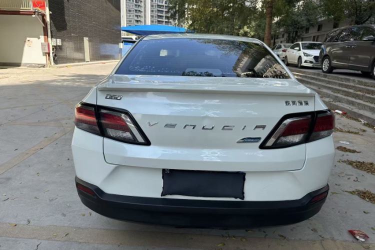 Used Venucia D60 2019 100 000 Honor 1.6L XL CVT Chenku Edition China VI Standard
