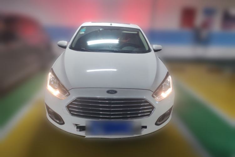 Used Ford Escort 2015 1.5L Automatic Fashion Model

