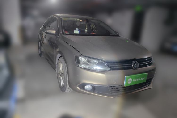 Used Volkswagen Sagitar 2014 1.6L Automatic Comfort Model Front Right 45 Deg