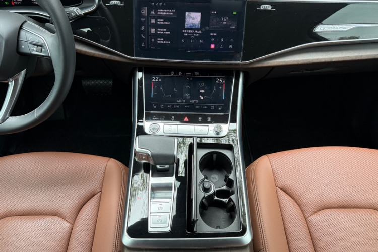 Used Audi Q7 2025 45 TFSI quattro S line Black Warrior Edition Interior 4