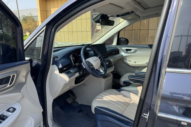 Used Roewe iMAX8 2021 400TGI Supreme Series Prestige Edition
