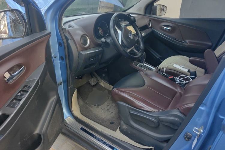 Used Venucia M50V 2017 1.6L XL CVT Luxury Edition
