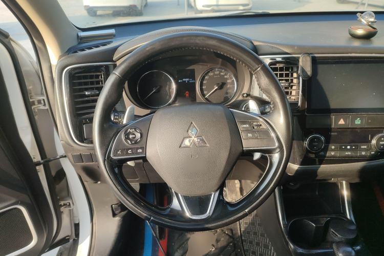 Used Mitsubishi Outlander 2016 2.4L 4x4 Elite Edition 5 Seats