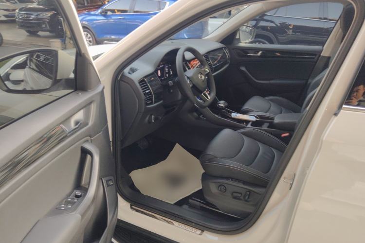 Used Skoda Kodiaq 2021 TSI330 7-Seater Two-Wheel-Drive Luxury Plus Edition
