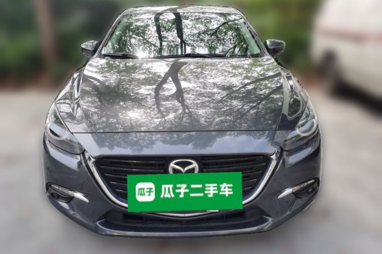 Used Mazda 3 Axela 2017 Hatchback 2.0L Automatic Luxury Model Emission Standard China V