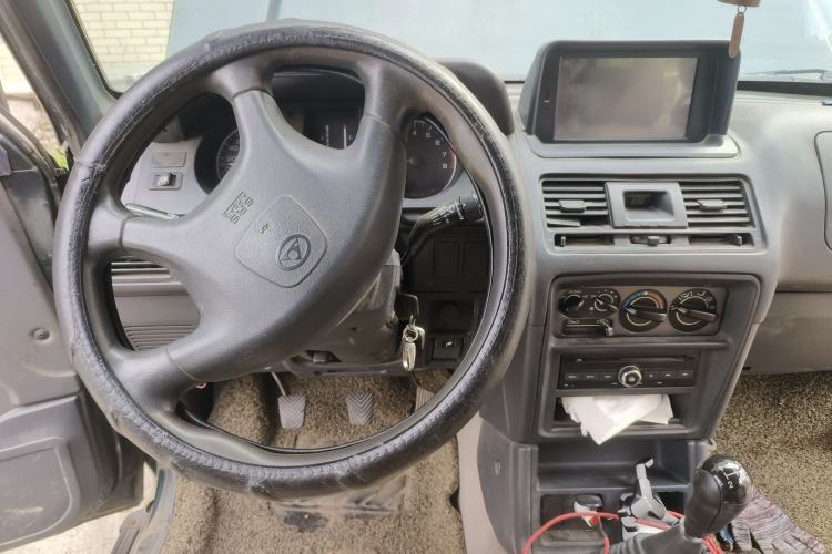Used Leopaard Heijingang 2013 2.2L Manual Two-Wheel Drive Standard Version Steering Wheel