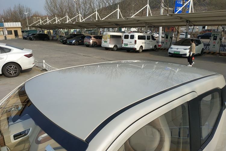 Used Wuling Hongguang MINIEV 2024 3rd Generation 215km Youth Edition Roof