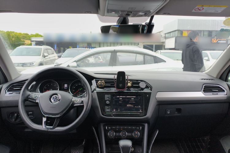 Used Volkswagen Tiguan L 2018 Facelift 330TSI Automatic Two-Wheel Drive Luxury Edition