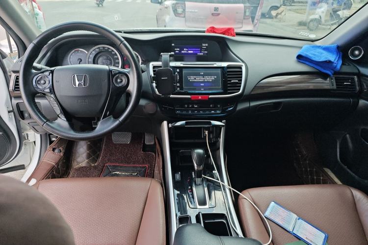 Used Honda Accord 2016 2.4L Luxury Edition
