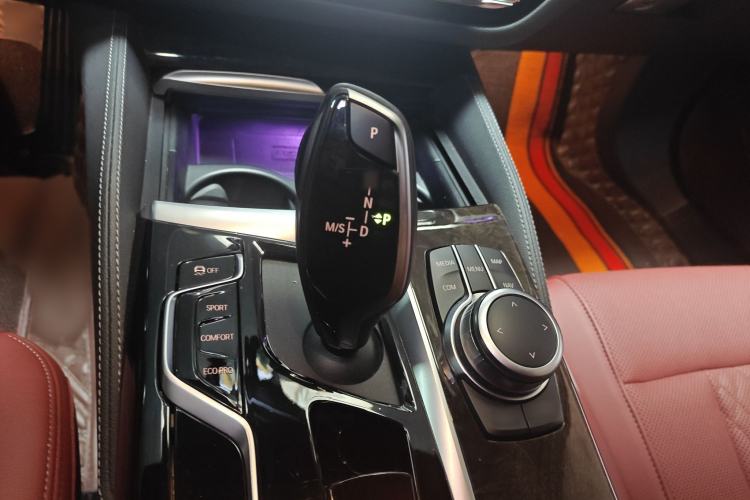 Used BMW 5 Series 2022 Restyled 525Li Luxury Package Gear Lever