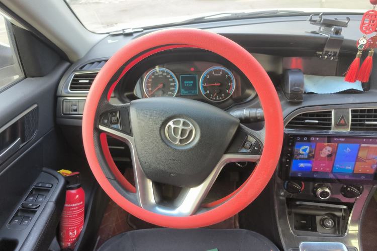 Used Brilliance V5 2014 1.6L Manual Comfort Model
