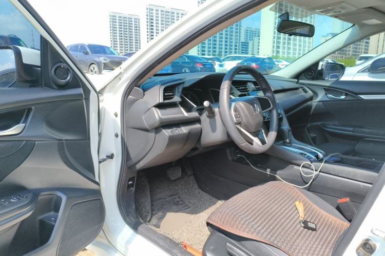 Used Honda Civic 2016 220TURBO CVT Luxury Edition
