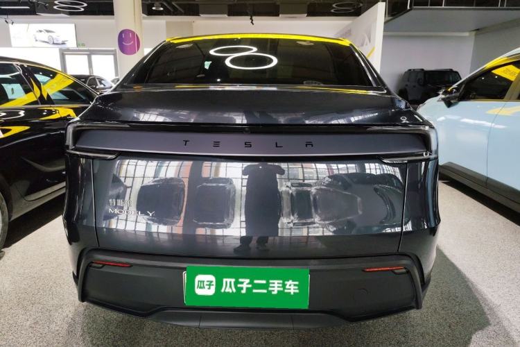 Used Tesla Model Y 2025 Rear-Wheel-Drive Version Rear