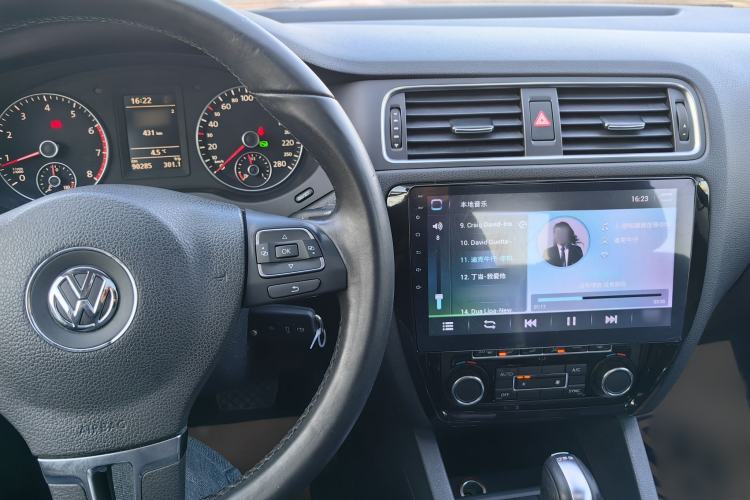 Used Volkswagen Sagitar 2014 Revised Version 1.4TSI Automatic Luxury Edition
