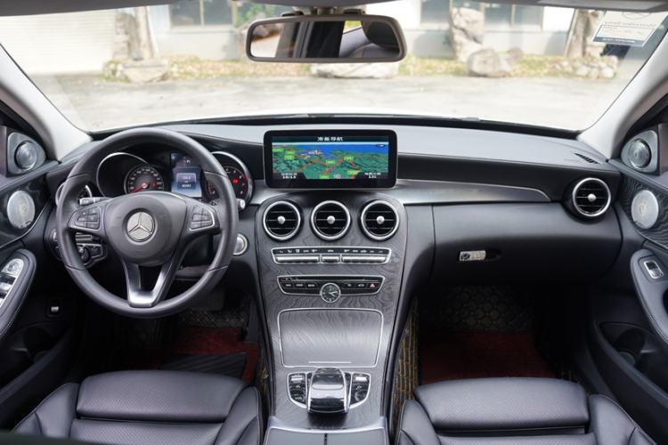 Used Mercedes-Benz C-Class 2017 C 180 L Sport Edition Interior 10