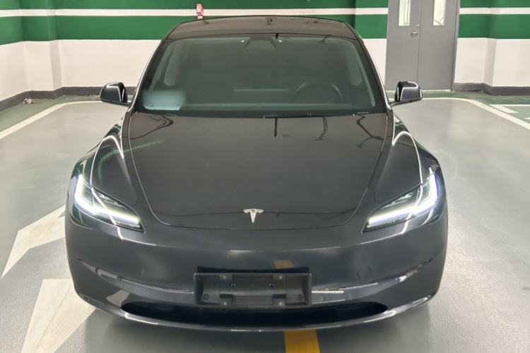 Used Tesla Model 3 2025 Rear-Wheel-Drive Version
