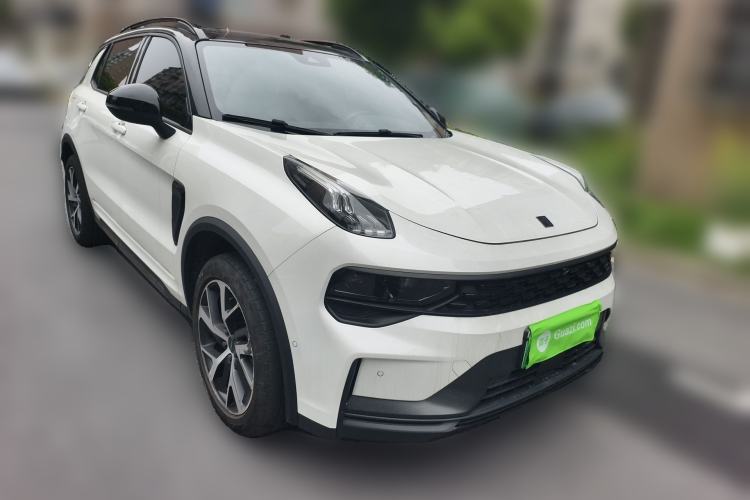 Used Lynk & Co 01 EM-P 2021 1.5TD PHEV Halo Front Right 45 Deg