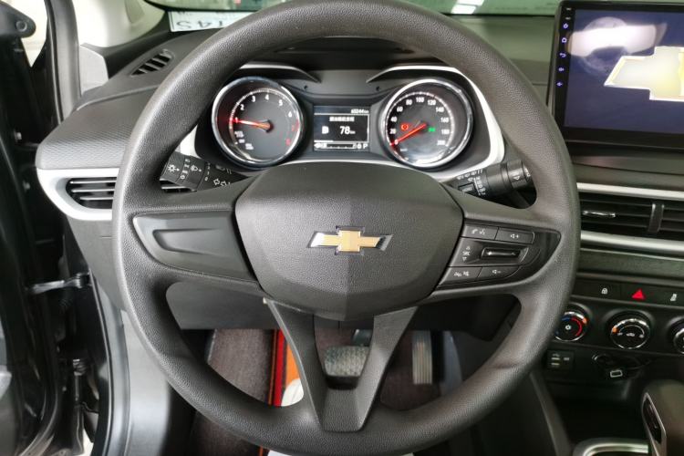 Used Chevrolet Trax 2019 325T Automatic Sport Edition China VI Standard Steering Wheel
