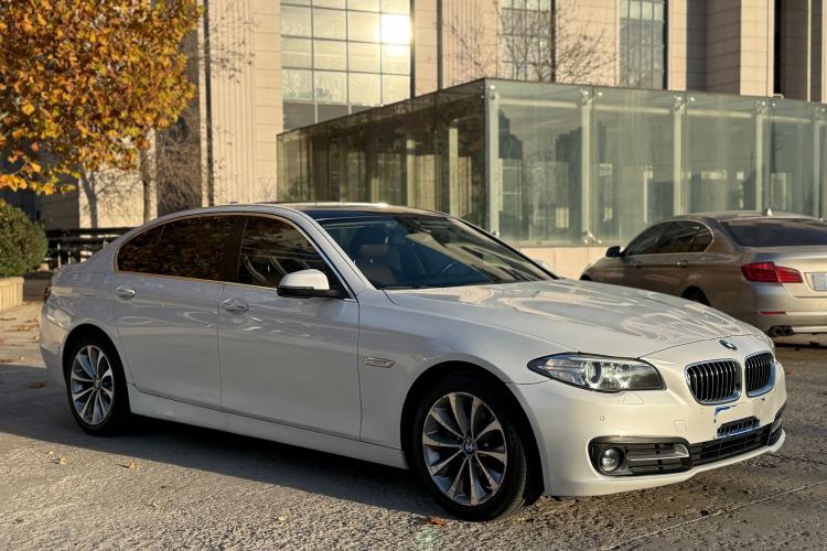 Used BMW 5 Series 2017 525Li Leading Model
