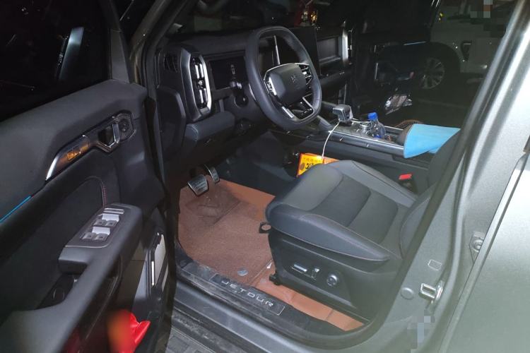 Used JETOUR Traveler 2023 2.0T All-Wheel Drive CrossPRO+