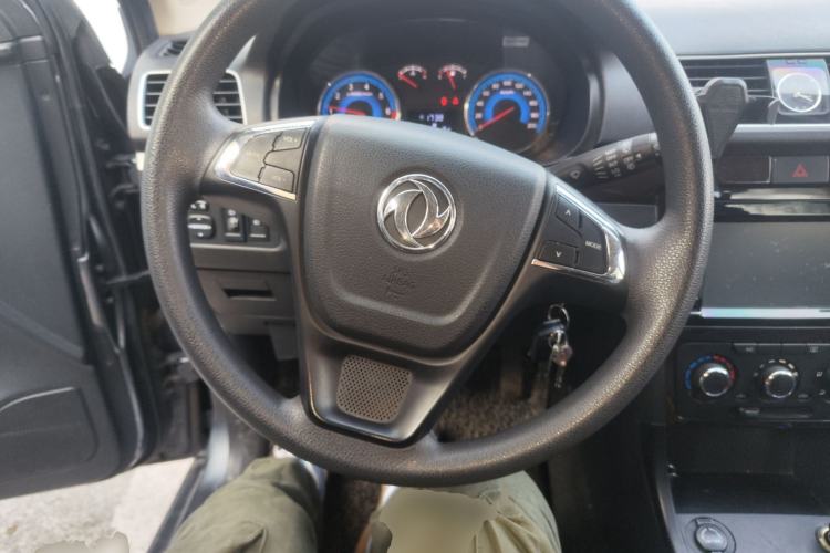 Used Dongfeng Fengon 360 2015 1.5L Manual Luxury Model 5 Seats China IV Standard