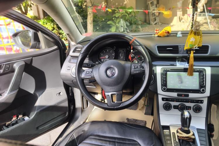 Used Volkswagen Magotan 2013 1.8TSI Luxury Model Steering Wheel