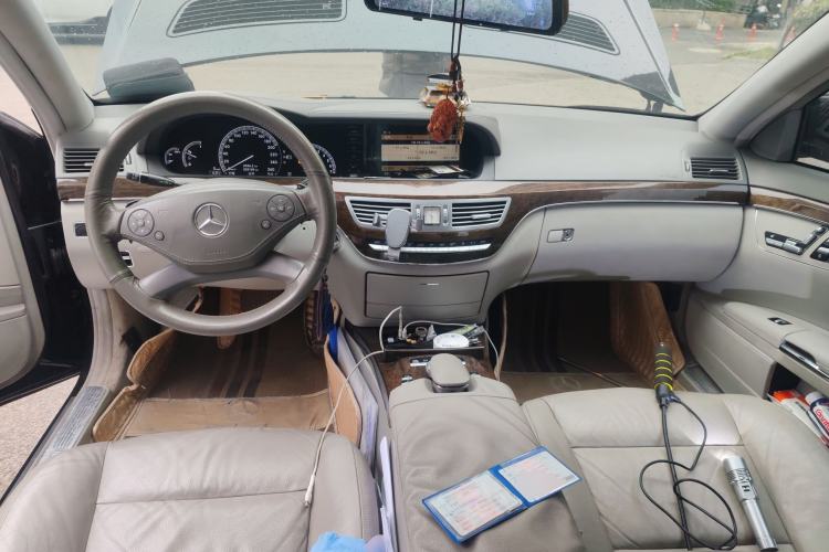 Used Mercedes-Benz S-Class 2012 S 300 L Business Standard Model
