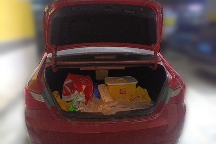 Used Hyundai Sonata 2011 2.0L Automatic Leading Edition Trunk