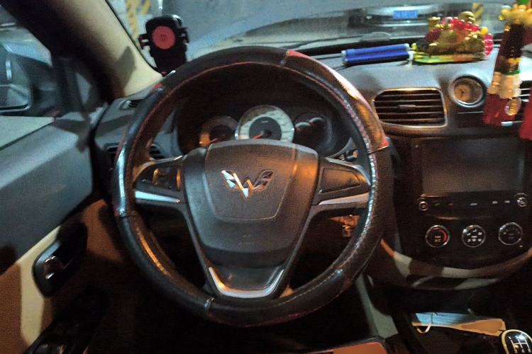 Used Wuling Hongguang 2014 1.5L S Luxury Model