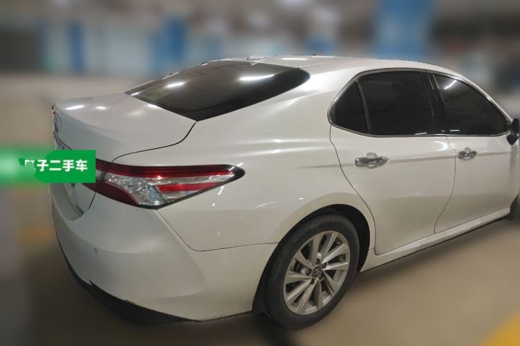 Used Toyota Camry 2021 2.0G Luxury Edition
