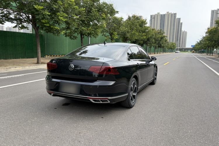 Used Volkswagen Magotan 2023 2 Million Units Commemorative Edition 330TSI DSG Luxury Version