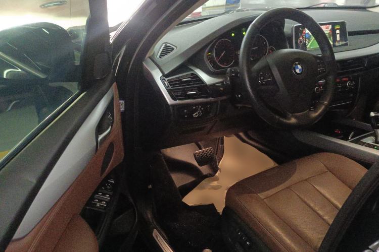 Used BMW X5 2017 xDrive35i Middle East Driver Seat