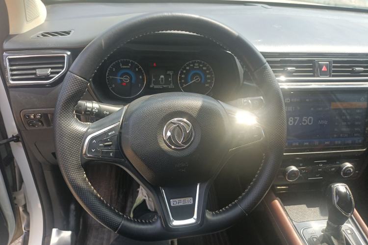 Used Dongfeng Fengon 580 2017 Revised Version 1.5T CVT Luxury Edition Steering Wheel