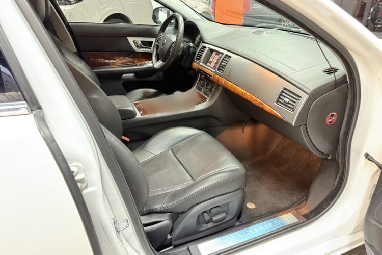 Used Jaguar XF 2015 XF 2.0T Luxury Edition