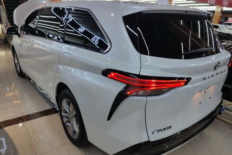 Used Toyota SIENNA 2024 2.5L Hybrid Four-Wheel Drive Prestige Edition Exterior 2