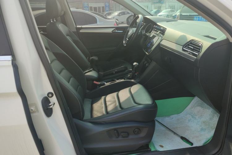 Used Volkswagen Tiguan L 2018 380TSI Automatic All-Wheel Drive Luxury Edition