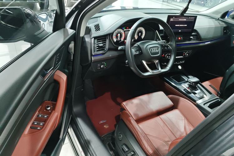 Used Audi Q5L 2021 40 TFSI Fashion Dynamic Model
