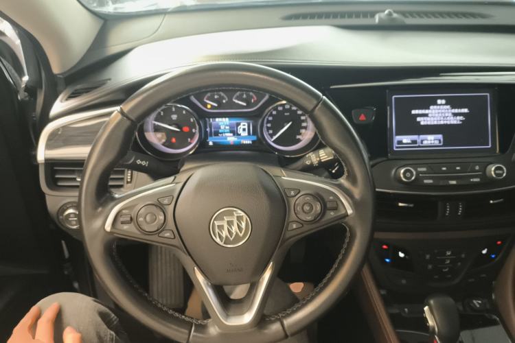 Used Buick Envision 2018 20T Two-Wheel Drive Luxury Model Center Console