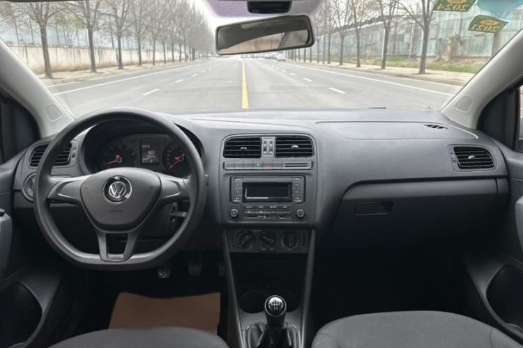 Used Volkswagen Polo 2016 1.4L Manual Fashion Model
