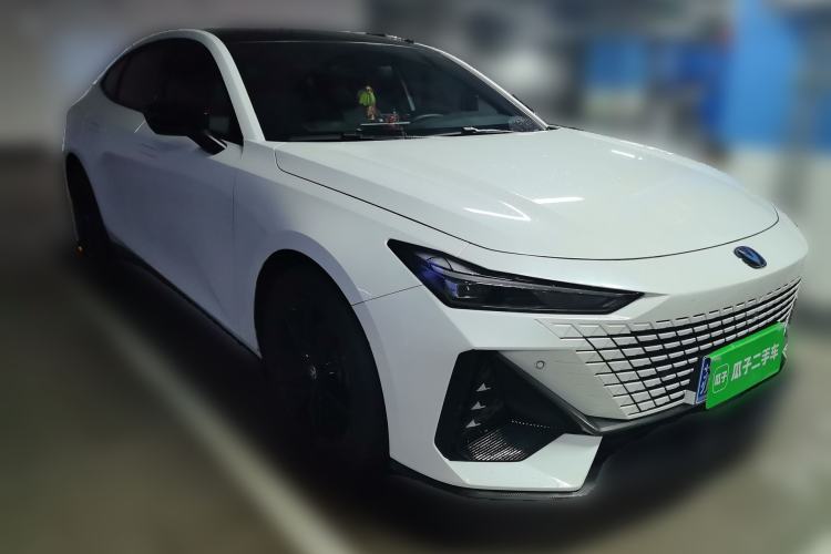 Used CHANGAN UNI-V 2022 1.5T Prestige Version
