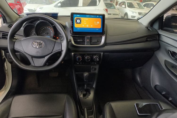 Used Toyota YARiS L Zhi Xiang 2020 1.5L CVT Leading Edition Center Console