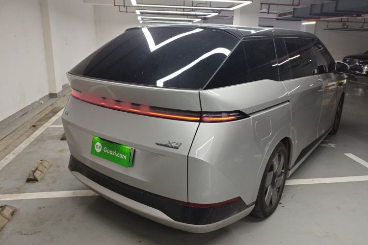 Used XPeng X9 2024 610 Long-Range Pro
