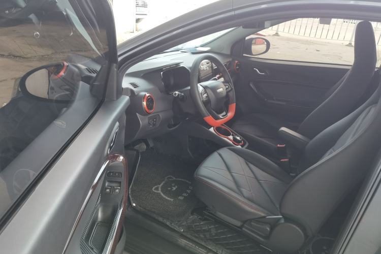 Used Chery QQ Little Ant 2022 Revised Version Sweet Pink Edition Half-Sugar Version Lithium Iron Phosphate 30.7 kWh 30 kW 301 km