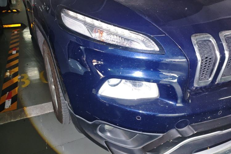 Used Jeep Cherokee 2016 2.4L Leading Edition
