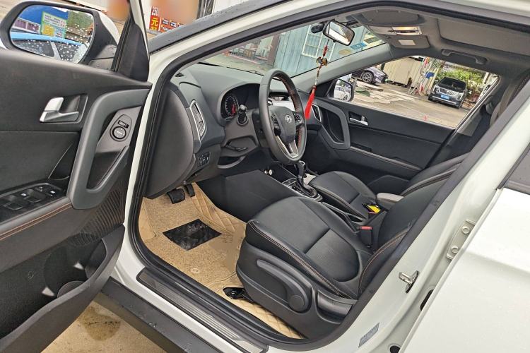 Used Hyundai ix25 2016 1.6T Dual-Clutch Two-Wheel Drive Smart GLS Model
