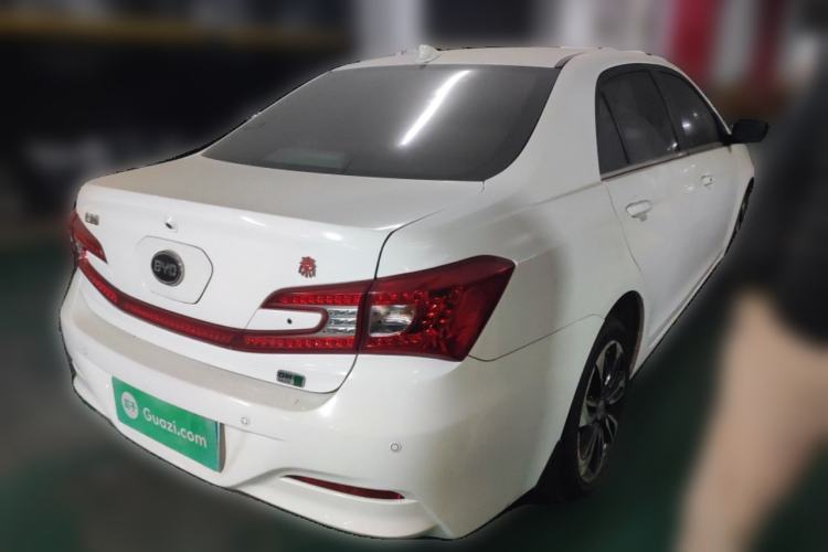 Used BYD Qin New Energy 2015 1.5T Dual-Crown Flagship Plus Edition Rear Right 45 Deg