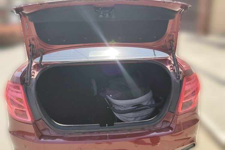 Used Bestune B50 2013 1.6L automatic luxury version Trunk