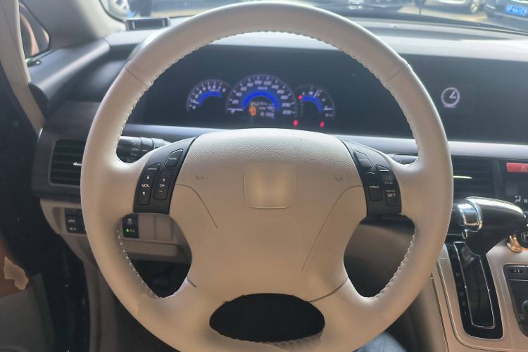 Used Honda Elysion 2012 2.4L VTi Luxury Edition
