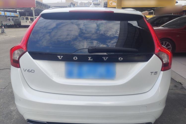Used Volvo V60 2014 Restyled T5 Zhiya Edition
